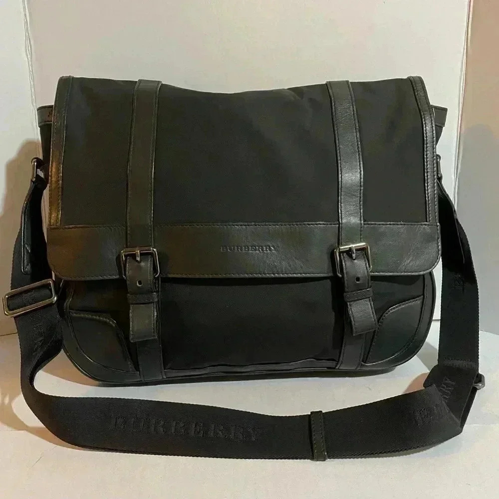 Burberry Unsex nylon leather trimmed messenger bag